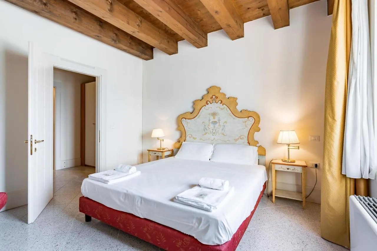 Molino Stucky Residence Burchiello Suite Venetië